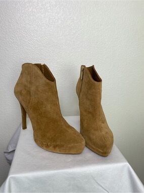 Gianni Bini Camel Suede Platform Stiletto Ankle Booties Size 8 EUC